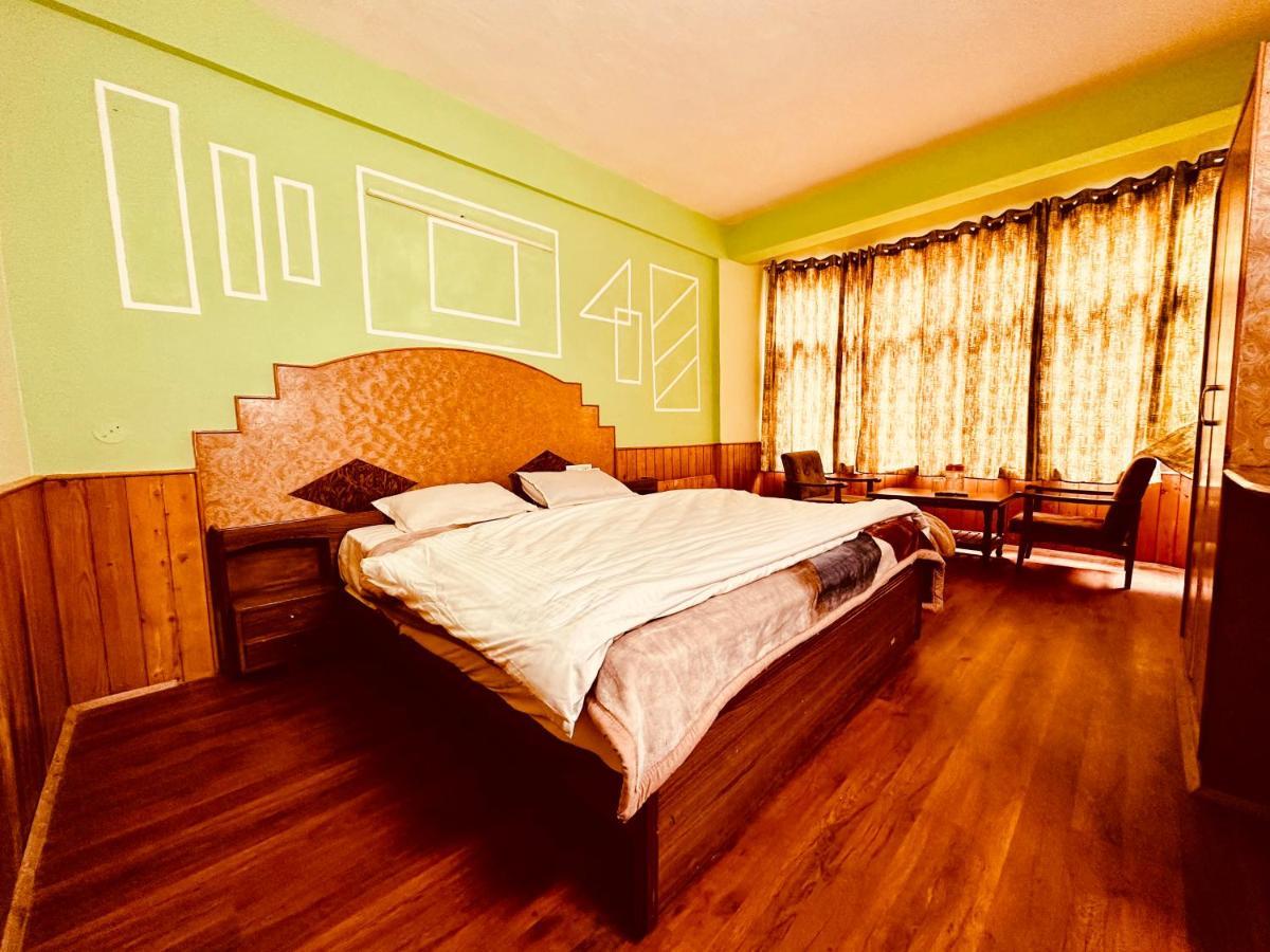 Hotel Daulat Manali Exterior photo