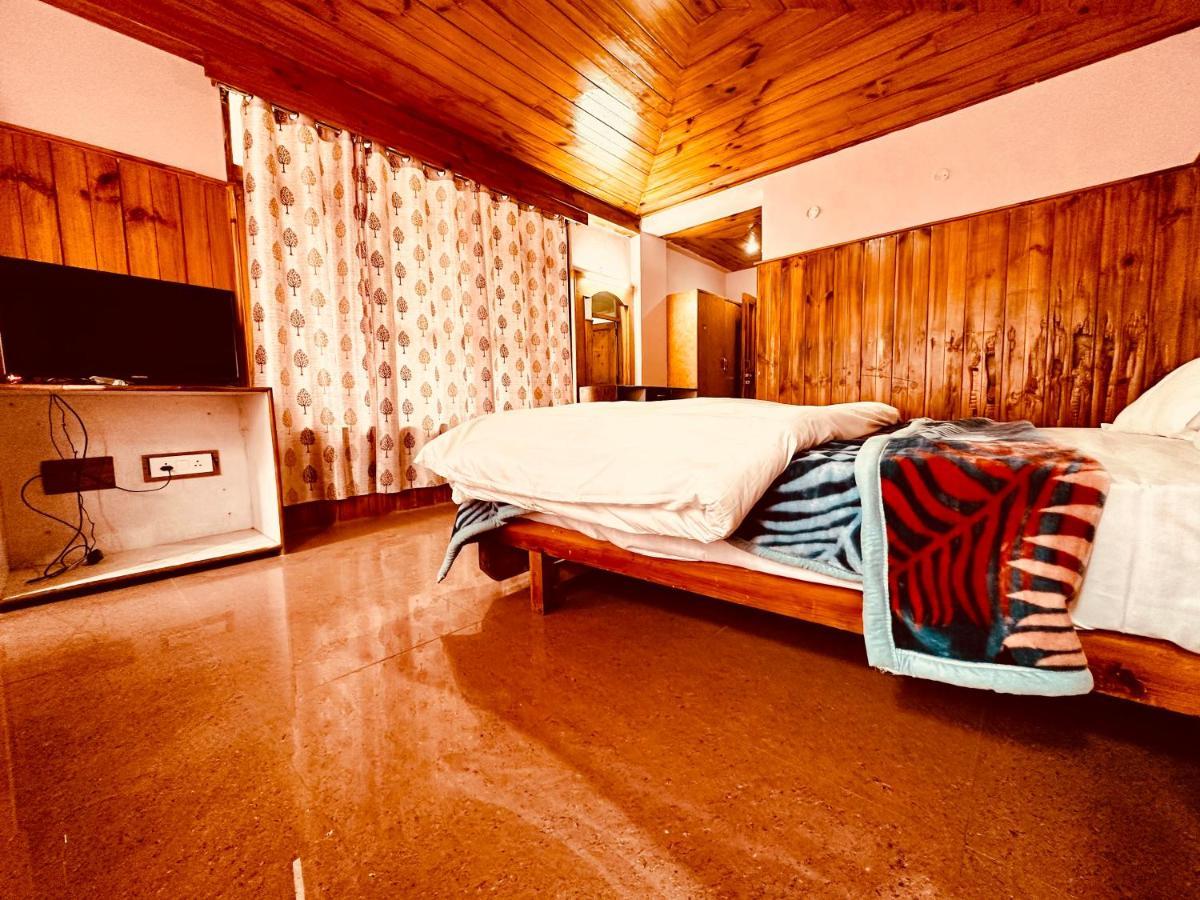 Hotel Daulat Manali Exterior photo